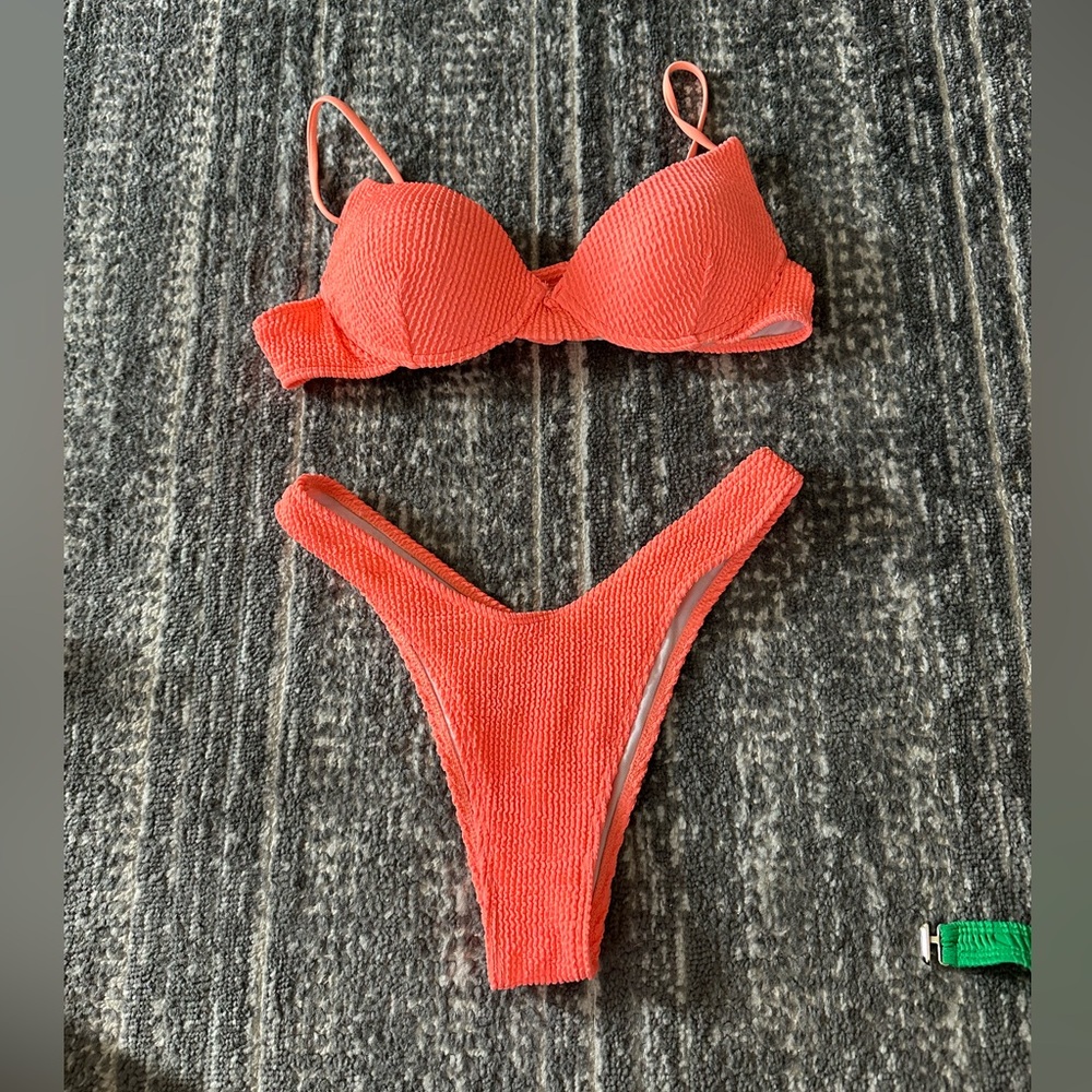 High Cut Underwire Coral Bikini Set